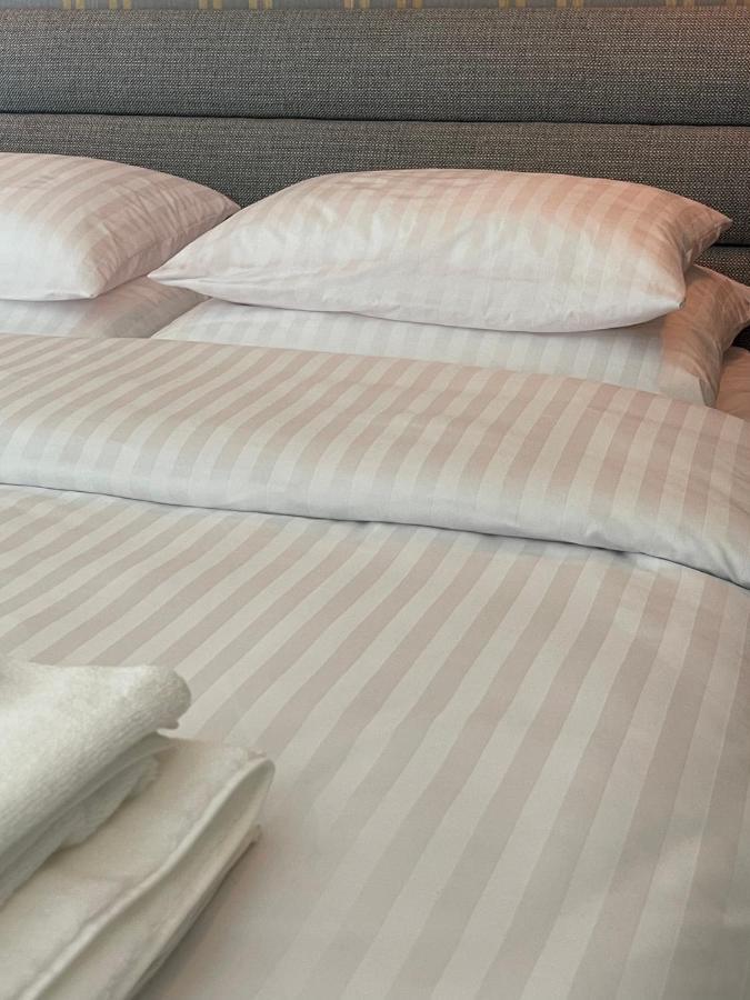 Queen Size Bed - Apartament Obok Manufaktury W Centrum Lodzi - Parking Gratis!!! Exterior foto